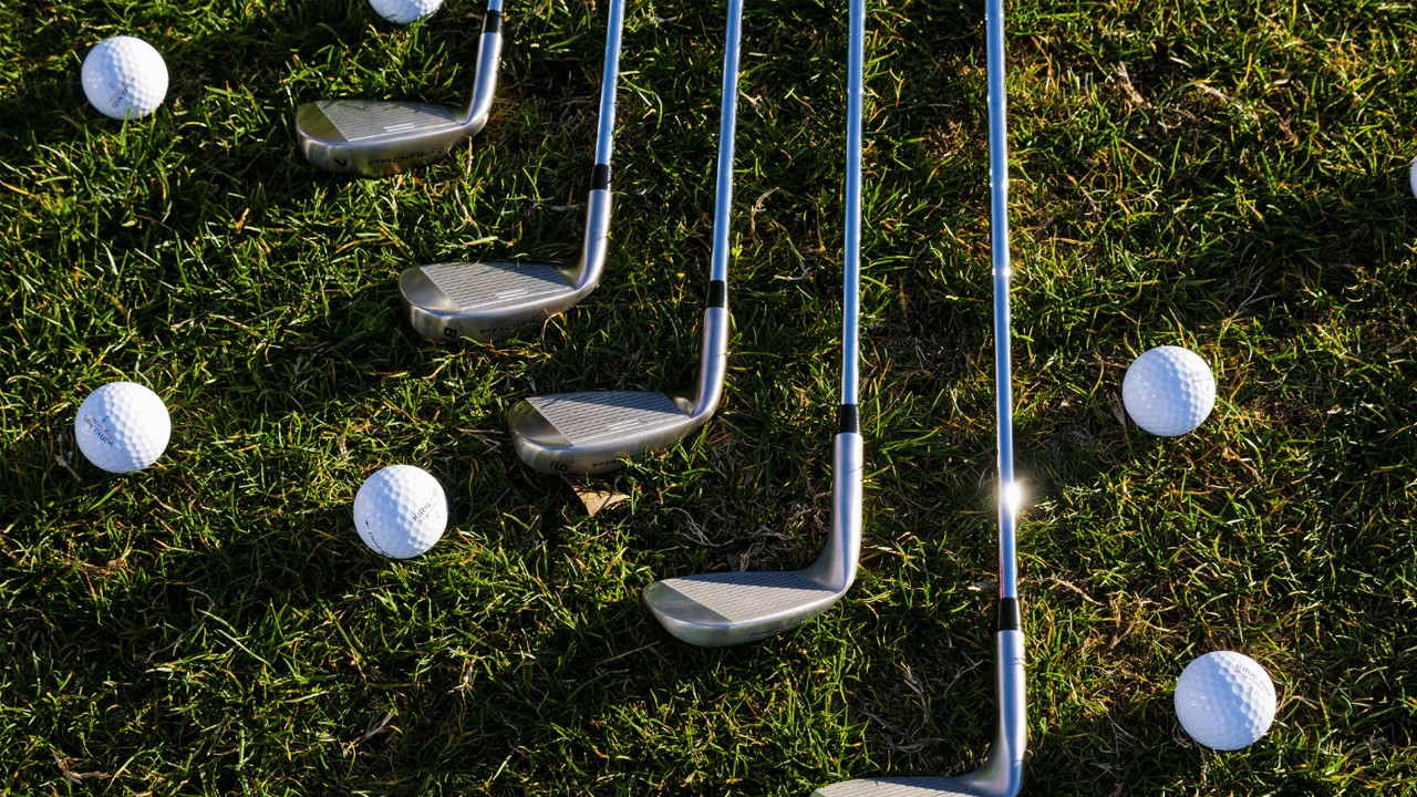 Unlock Your Best Game: Equipment Insights: Choosing the Right Clubs and Gear